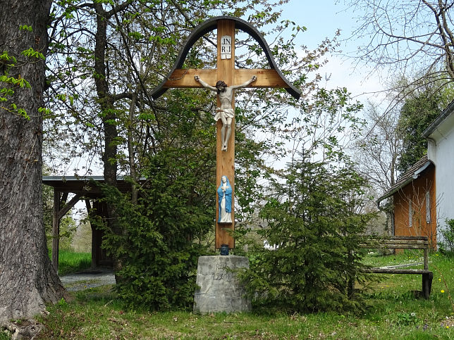 Neumarkt an der Raab, Kreuz