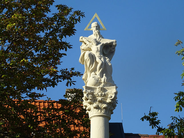 Neusiedl am See, Dreifaltigkeitssäule