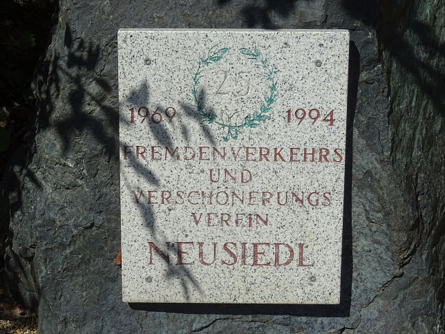 Neusiedl bei Güssing, Gedenkstein Verschönerungsverein