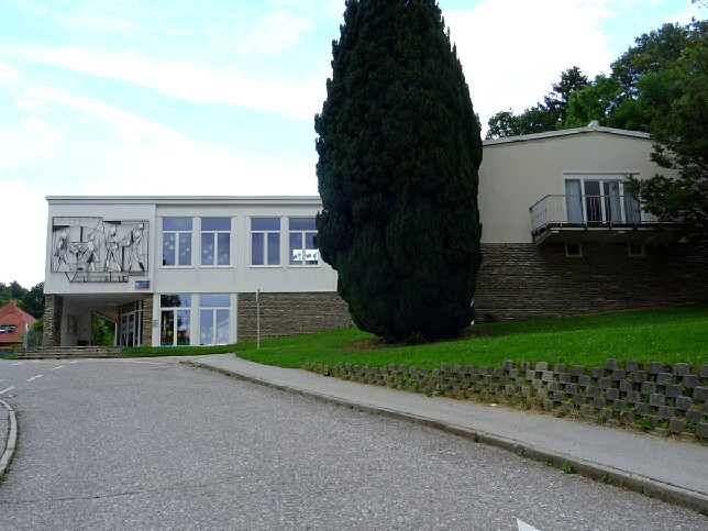 Oberschtzen, Volksschule