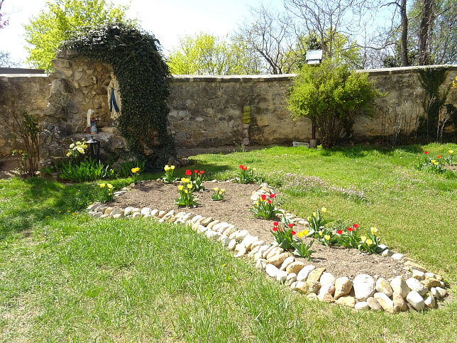 Oggau, Lourdes-Grotte