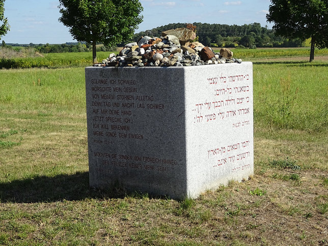 Rechnitz, Gedenkstein beim Kreuzstadl