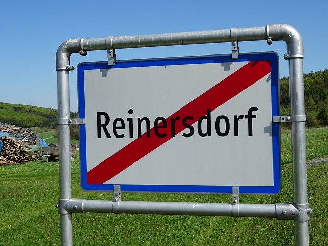 Reinersdorf, Ortstafel