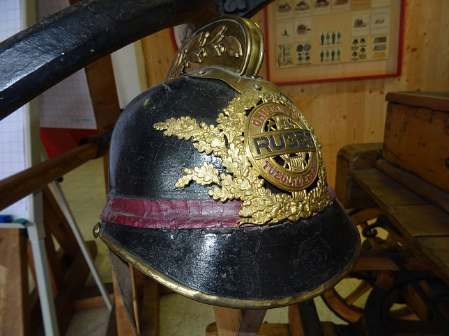 Rust, Feuerwehrhelm