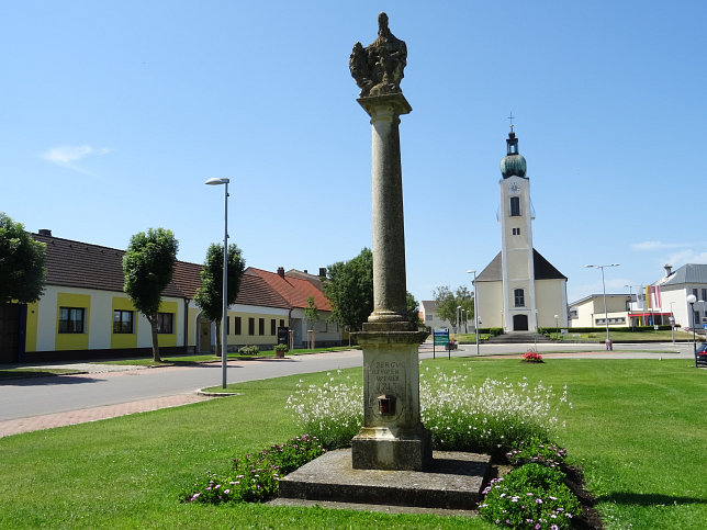 Sankt Andr am Zicksee, Dreifaltigkeitssule