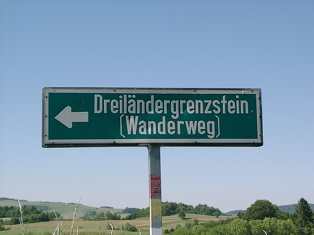 Schmiedrait, Dreilndergrenzstein