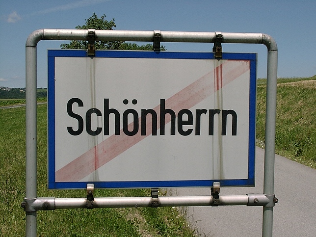 Schnherrn, Ortstafel