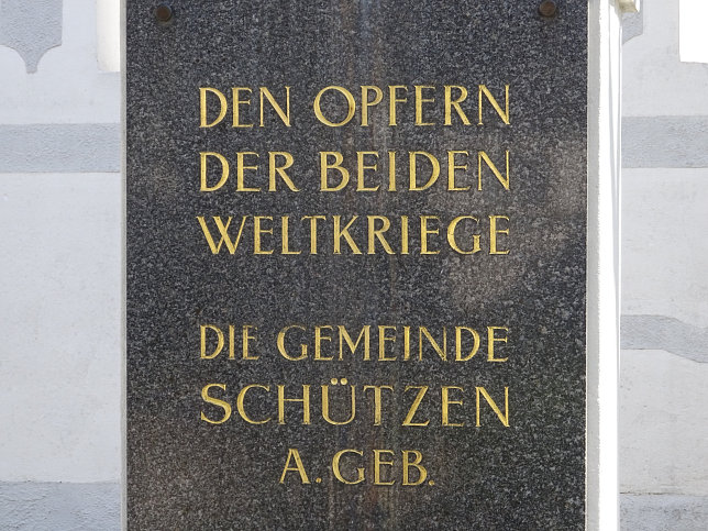 Schtzen am Gebirge, Kriegerdenkmal