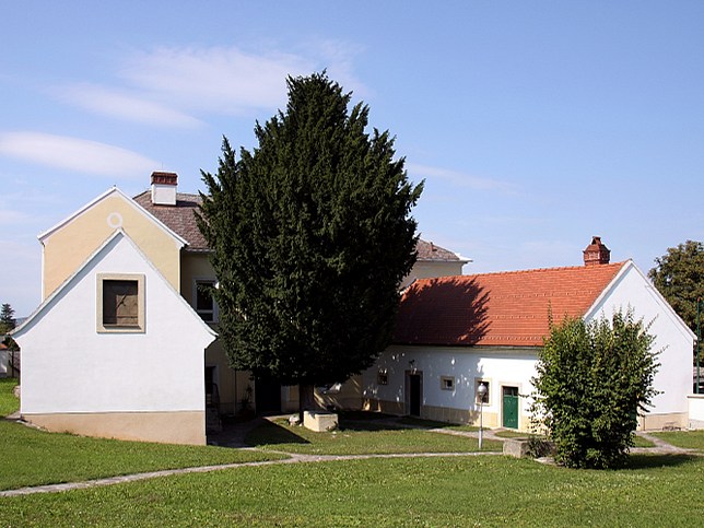 Siegendorf, Pfarrhof