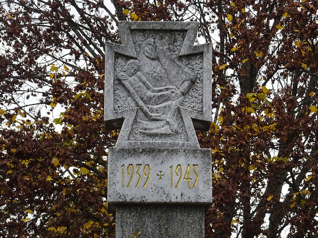 Spitzzicken, Kriegerdenkmal