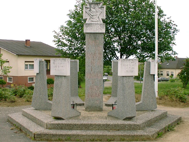 Spitzzicken, Kriegerdenkmal