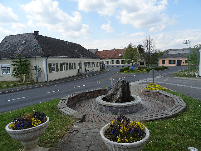 St. Martin an der Raab, Dorfbrunnen