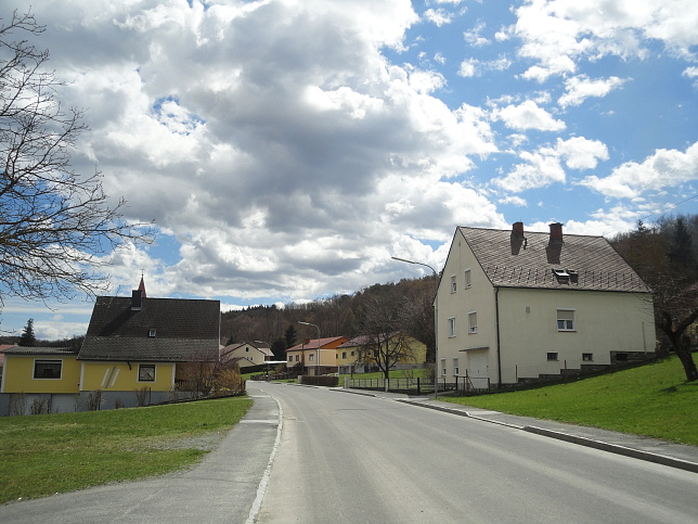 St. Nikolaus, Glasinger Landesstr., L400