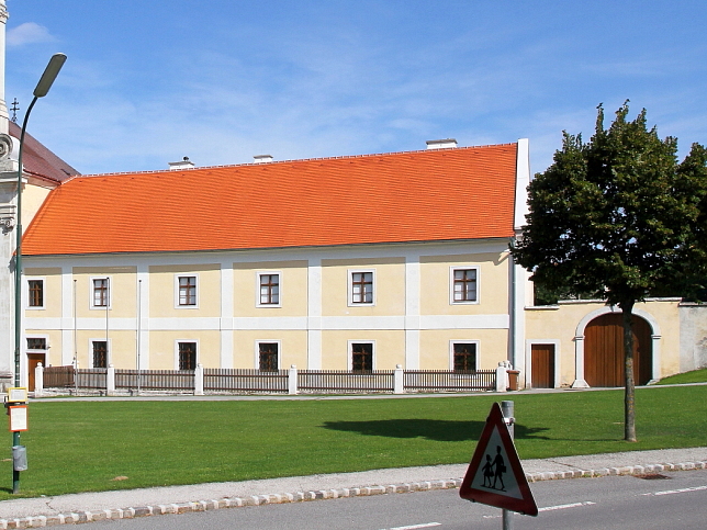 Stotzing, Pfarrhof