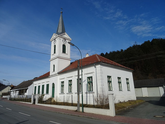 Tauchen, Evang. Schul- und Bethaus