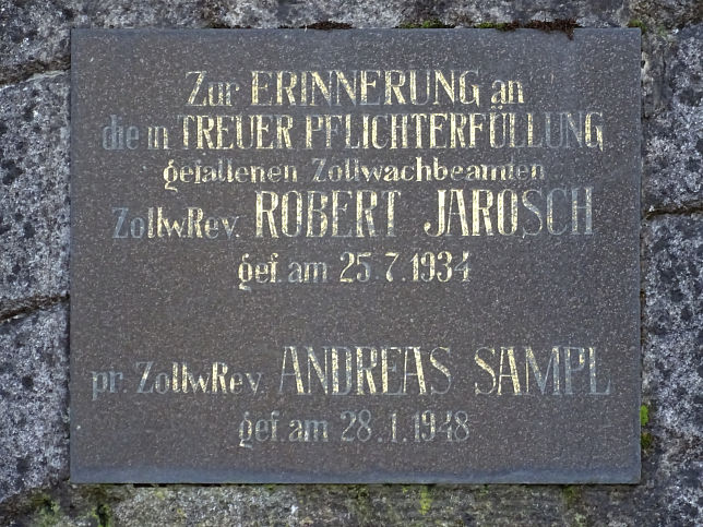 Tauka, Gedenkstein