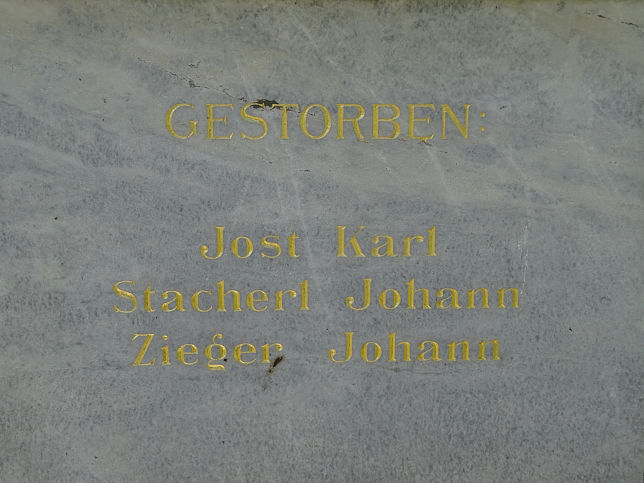 Tauka, Kriegerdenkmal