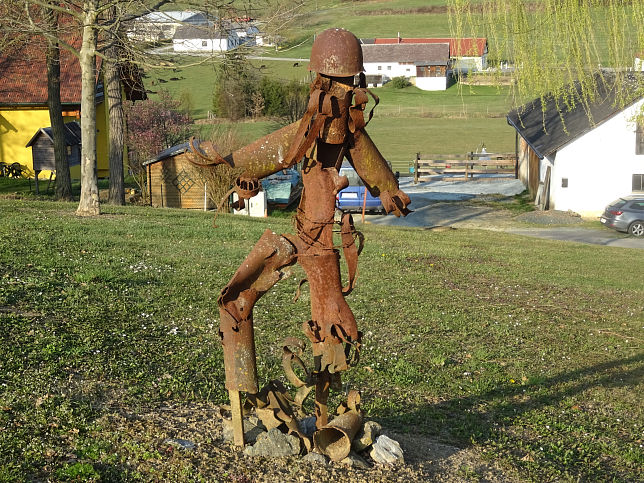 Tschanigraben, Dorfplatz