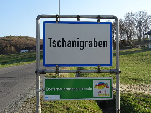 Tschanigraben, Ortstafel