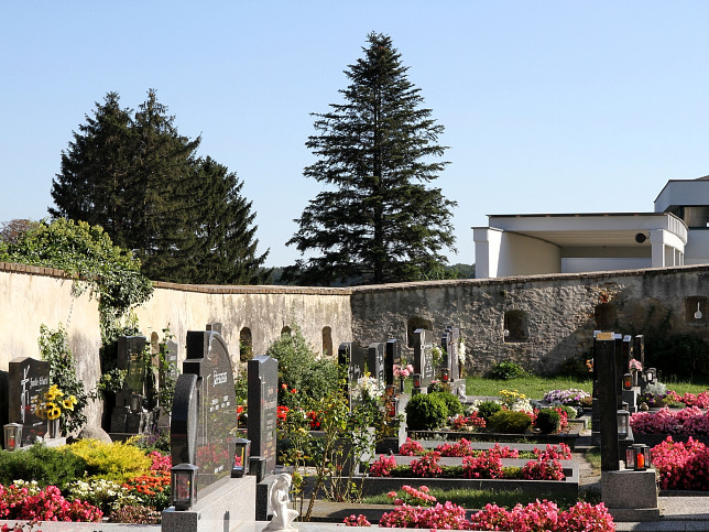 Unterfrauenhaid, Friedhofsmauer