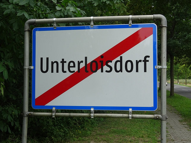 Unterloisdorf, Ortstafel