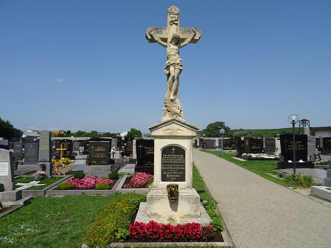 Weiden am See, Friedhofskreuz