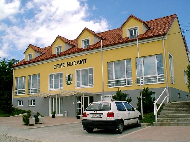 Wiesfleck, Gemeindeamt