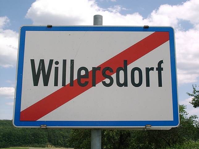 Willersdorf, Ortstafel