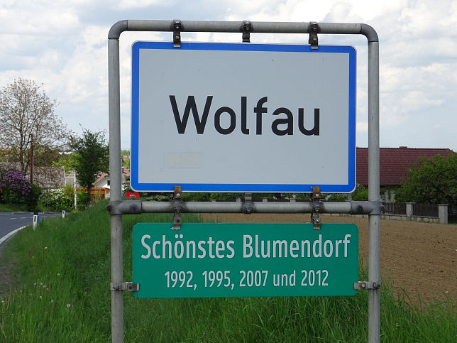 Wolfau, Ortstafel