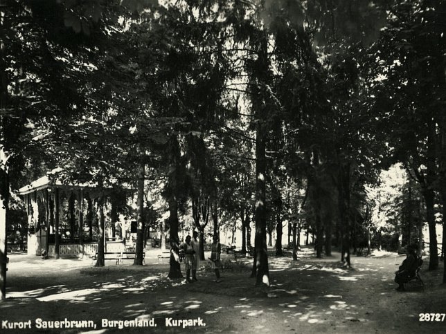 Bad Sauerbrunn, Kurpark