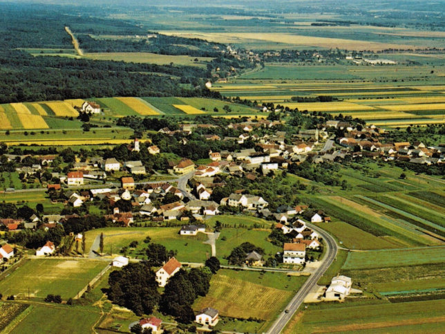 Heiligenkreuz, Luftbildaufnahme