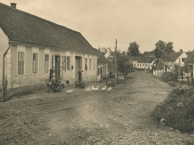 Heiligenkreuz, Gemischtwarenladen Franz Rabel