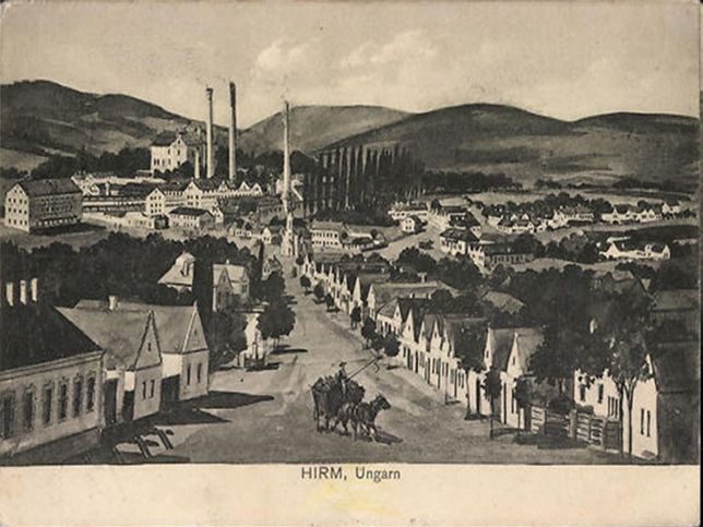 Hirm, Straenpartie