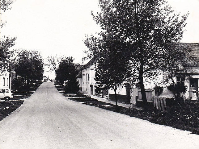 Kroatisch Geresdorf, Straße