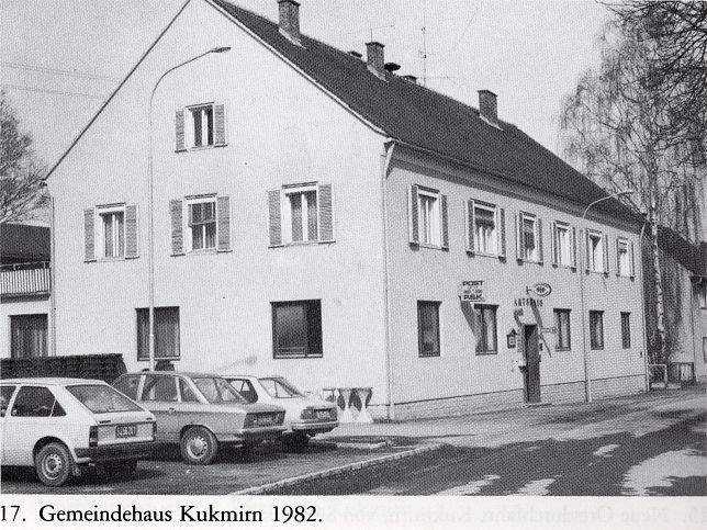 Kukmirn, Gemeindehaus