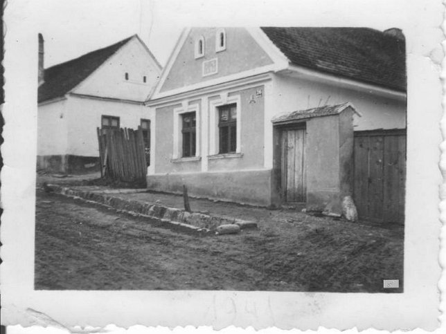 Lackenbach, Berggasse