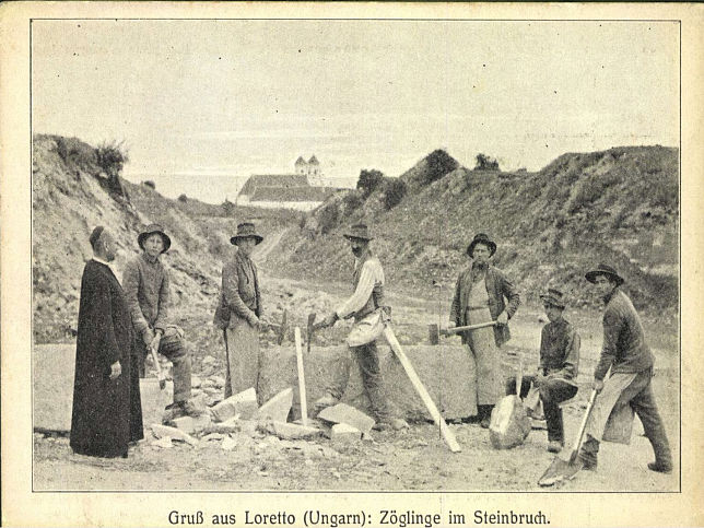 Loretto, Zglinge im Steinbruch