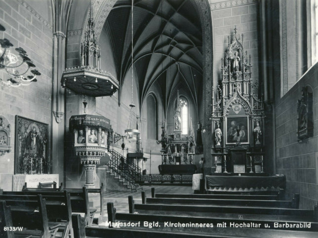 Mariasdorf, Kircheninneres mit Hochaltar