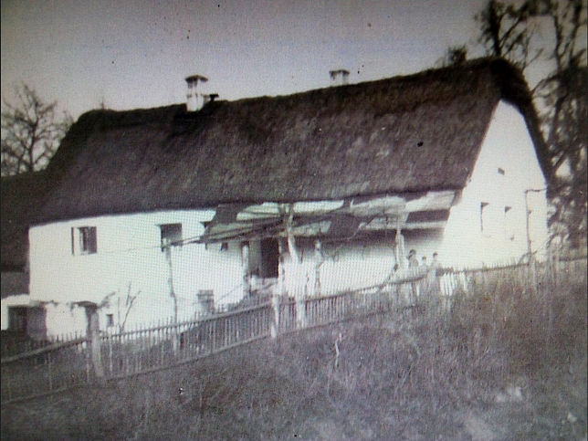 Neuberg, Erste Volksschule