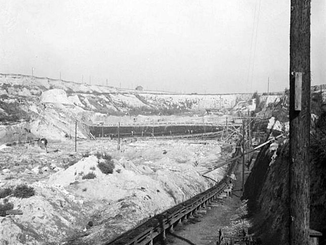 Neufeld an der Leitha, Braunkohleabbau