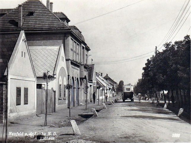 Neufeld an der Leitha, Rathaus
