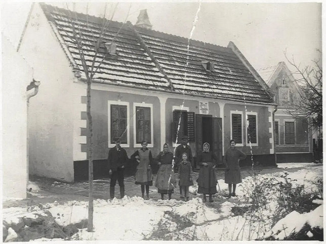 Schtzen am Gebirge, Weingartengasse