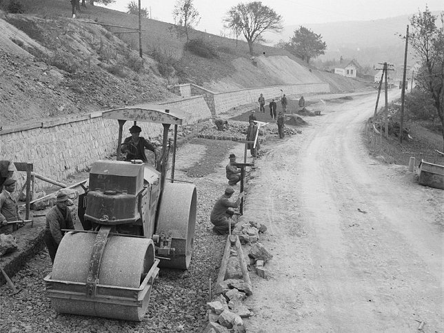 Sieggraben, Straßenbau am Sieggrabener Sattel