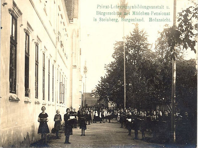 Steinberg, Lehrerinnenbildungsanstalt
