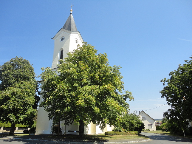 Urbersdorf, Kirche